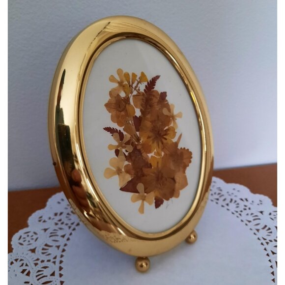 Vintage Brass Oval Frame Dried Flowers Yellow Brown Tabletop Wall Art - Picture 2 of 5